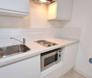 Studio to rent - Photo 6