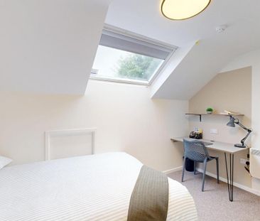 3 bedroom flat to rent - Photo 4