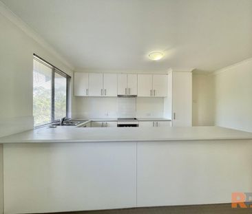 Stylish 2-Bedroom Living Just Minutes from Fremantle - Photo 6