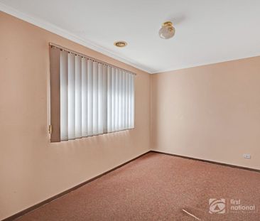 Beautifully Presented Family Home in Prime Melton West Location! - Photo 1