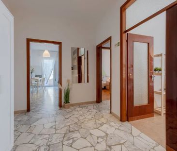 Via Cesare Cremonino, Padova, Veneto 35124 - Photo 1