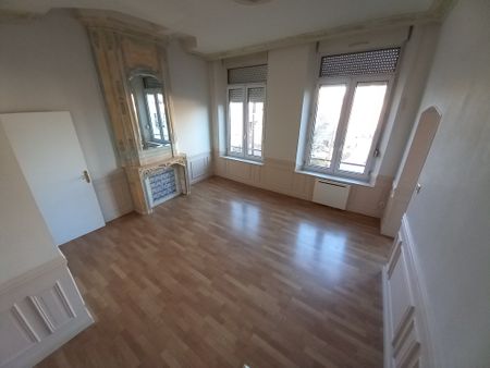Location Appartement 4 pièces 110m² BOURBOURG 59630 - Photo 2