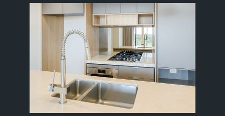 Modern 2-Bedroom Apartment in the Heart of Woolloongabba - Photo 2