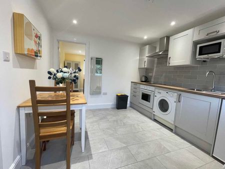 Kingston Hill 2 Room 1 - Photo 5