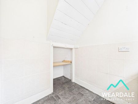 2 bedroom end of terrace house to rent - Photo 3