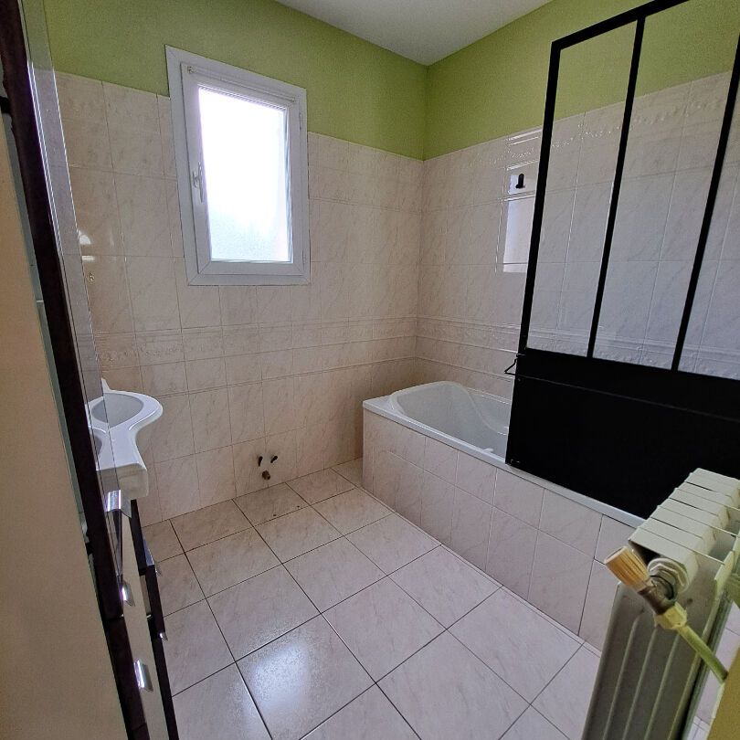 Maison Les Angles 4 pièce(s) 80.34 m2, - Photo 1