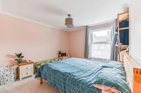 3 bedroom terraced house to rent - Photo 5