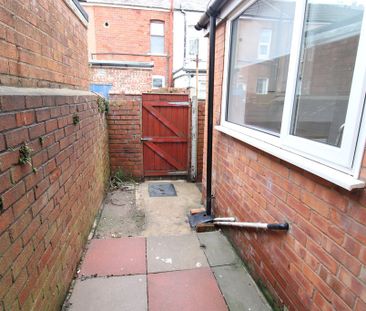 To Let 2 Bed Mid Terraced House - Photo 1