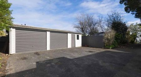 River views and a short walk to town. - Photo 2