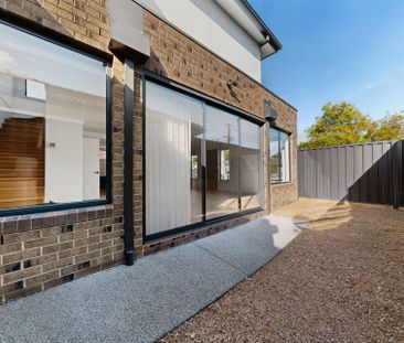 Brand New Luxury Living in the Heart of Watsonia - Photo 3