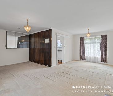 A Spacious Family Home with Flexible Living - Photo 2