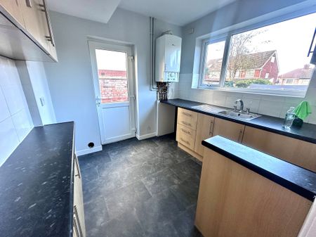 Prenton Village Road, Prenton - Photo 3