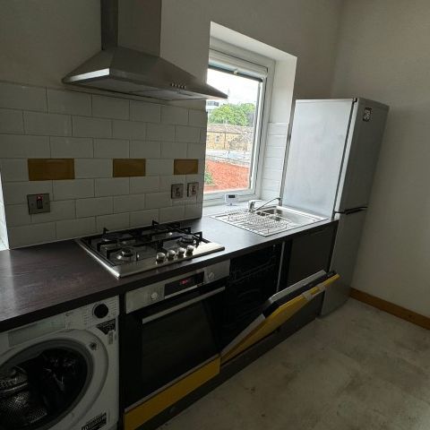 Flat 1, St Michaels Road, Headingley, Leeds, LS6 3AW - Photo 1