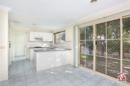 9/10 Wingham Court, Frankston VIC 3199 - Photo 4