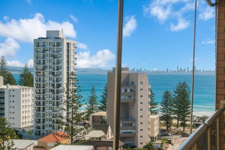 OCEAN AND HARBOUR VIEWS - ELEVATED APARTMENT - PET FRIENDLY UPON APPLICATION - Photo 2