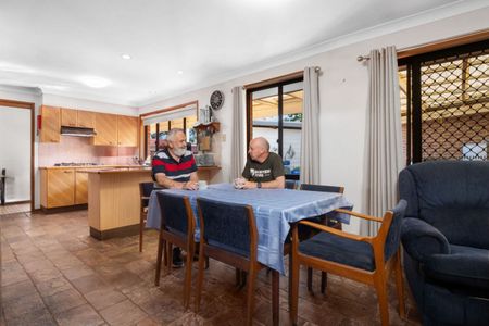 8 Youl Place, Bligh Park NSW 2756 - House For Rent | Domain - Photo 2