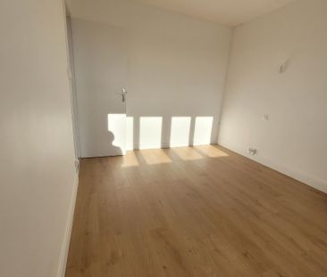 Location Appartement 2 pièces 51m² CAMBRAI 59400 - Photo 4