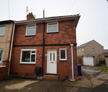 3 bedroom semi-detached house to rent - Photo 5