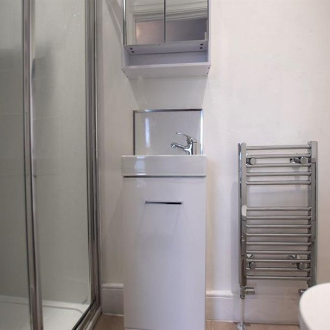 2 Bedroom Terraced To Let - Photo 1