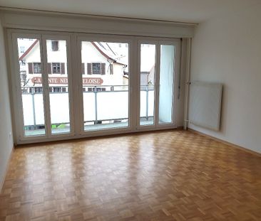 Appartement de 3 pièces au 2ème étage avec balcon et ascenseur - Photo 2