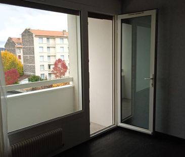 Location Appartement 2 pièces 46m² CLERMONT FERRAND 63000 - Photo 2