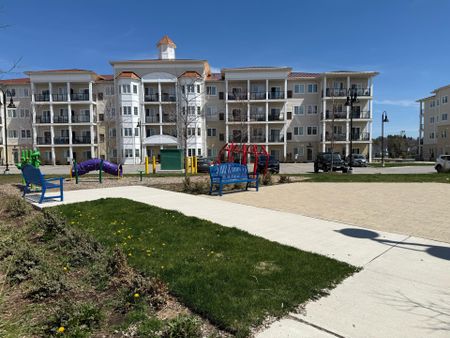 For Lease - 50 Lakebreeze Drive Unit# 229, Clarington, Ontario - Photo 3