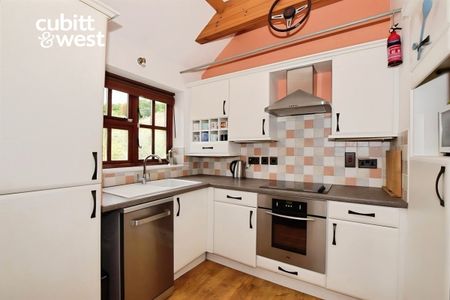 2 bedroom detached bungalow to rent - Photo 4