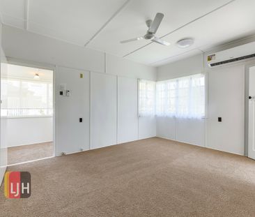 RENOVATED 3 BEDROOM COTTAGE IN FANTASTIC KEDRON LOCATION - Photo 4
