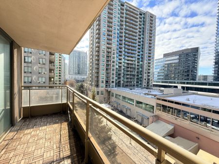 For Lease - 260 Doris Avenue Unit# 602, Toronto, Ontario - Photo 2