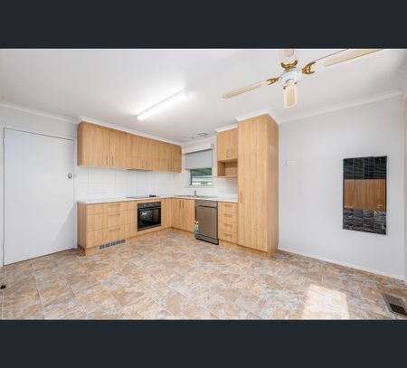 8 Morrish Road, Shepparton, Vic 3630 - Photo 5