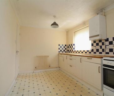 2 bedroom end of terrace house to rent - Photo 6