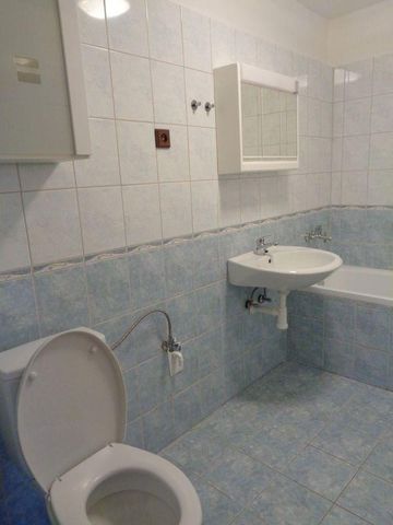 Pronájem bytu 1+kk 35 m2 - Fotografie 4