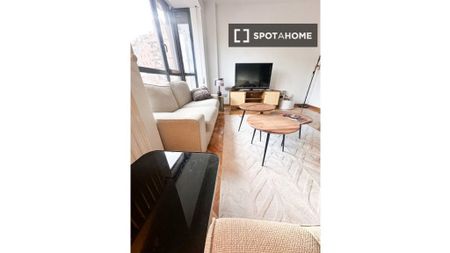 4 room luxury Flat for rent in Madrid, Spain - Photo 2