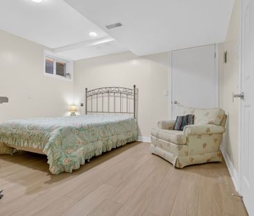 For Lease - 212 Holbeach Crescent, Waterloo, Ontario - Photo 2