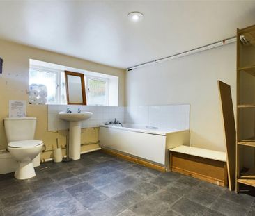 5 bedroom terraced house to rent - Photo 1