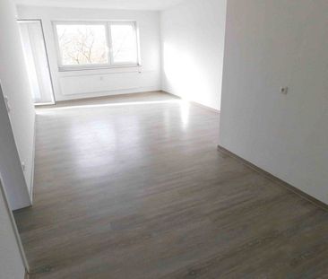 Einzugsbereite schöne Familienwohnung mit Balkon! - Photo 1