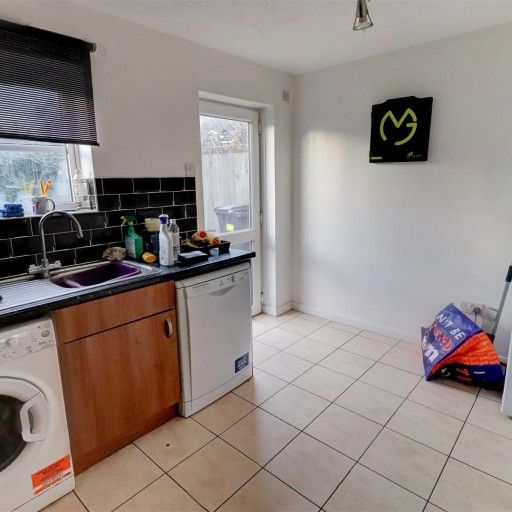 Kings Road, Oakham, Rutland - Photo 1