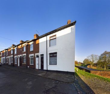 2 bedroom end of terrace house to rent - Photo 6