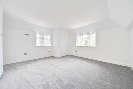 3 bedroom detached house to rent - Photo 2