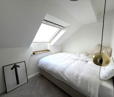 Stilvolle Dachgeschosswohnung mit gehobener Ausstattung in Buer | e... - Foto 1