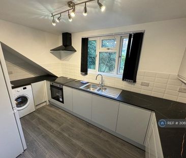 3 bedroom maisonette to rent - Photo 6