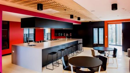 3 Bedroom Apartment multi-share Accessible - Photo 4