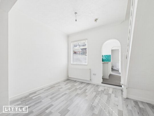 2 bedroom terraced house to rent - Photo 1