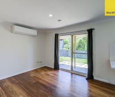 Spacious Freshly Renovated Family Home in Parkwood 3 Bed 2 Bath - Photo 1