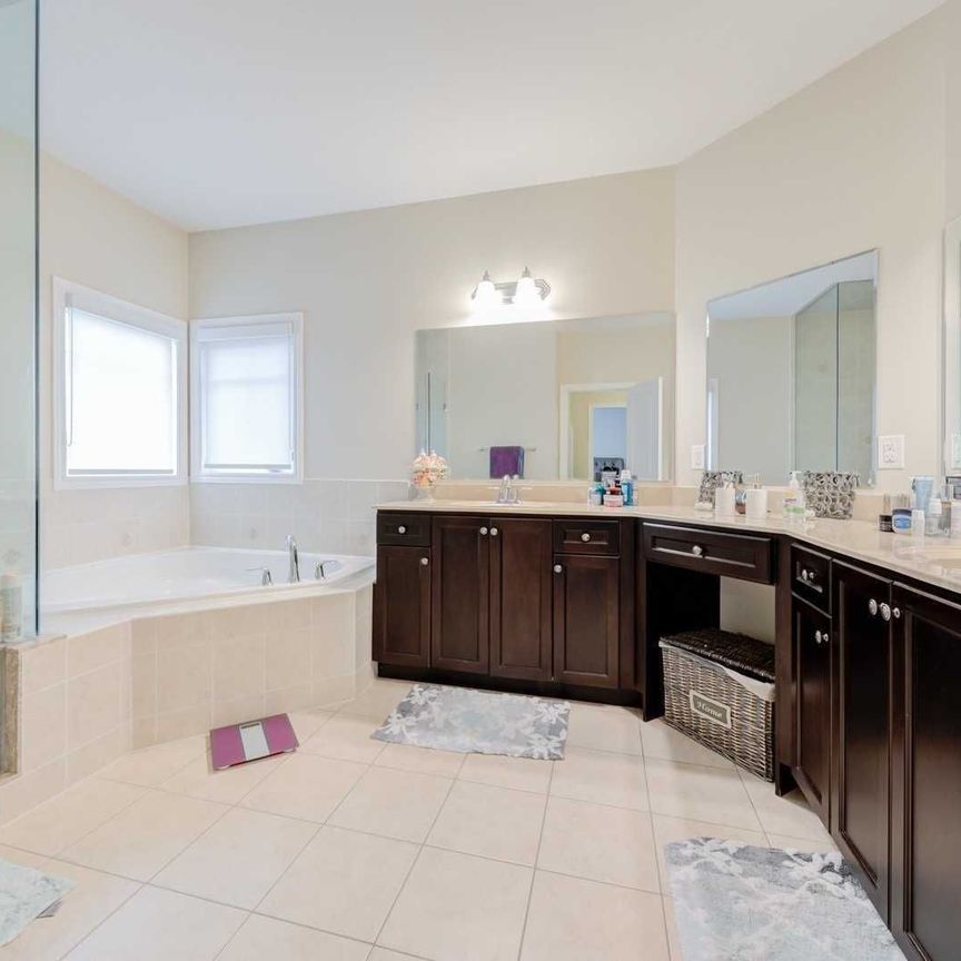 For Lease - 552 Valley Vista Drive, Vaughan, Ontario - Photo 1