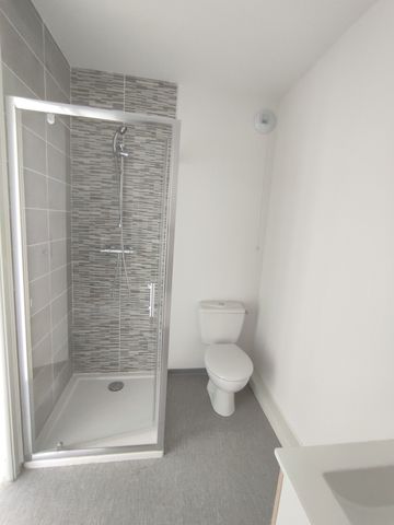 Location Appartement 1 pièce 18m² NIMES 30000 - Photo 3