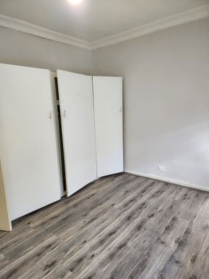 Noble Park - Photo 1