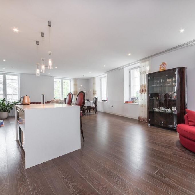 3 bedroom flat to rent - Photo 1