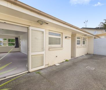 Charming 2-bedroom, 1-bathroom unit on Turret Road - Photo 5