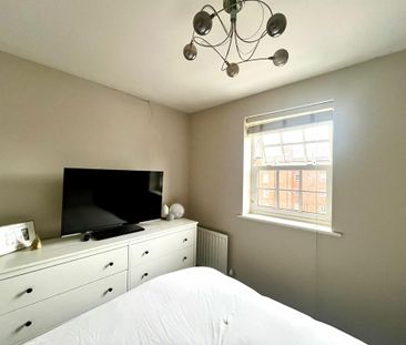 2 bedroom block of apartments to rent - Photo 6